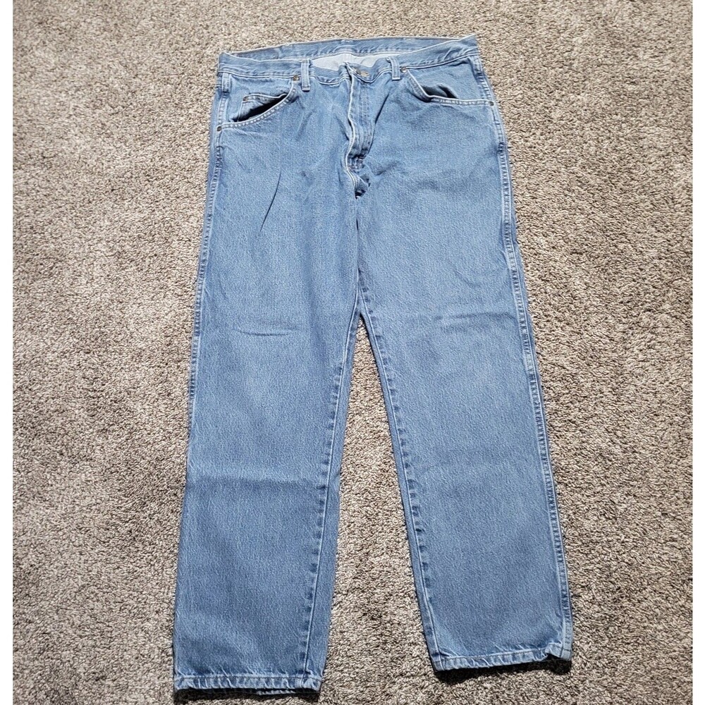 Wrangler Jeans Mens 38 Regular Fit Denim Casual Outdoors Adult Size 38x30 Blue
